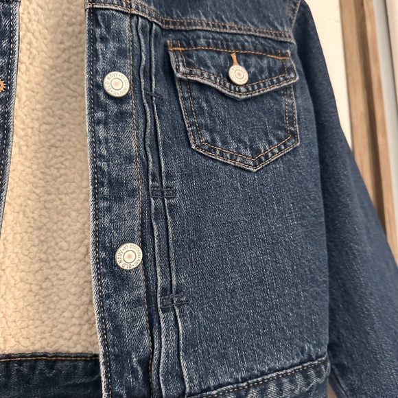 Girls 10/12 Old Navy jean jacket - Picture 3 of 4